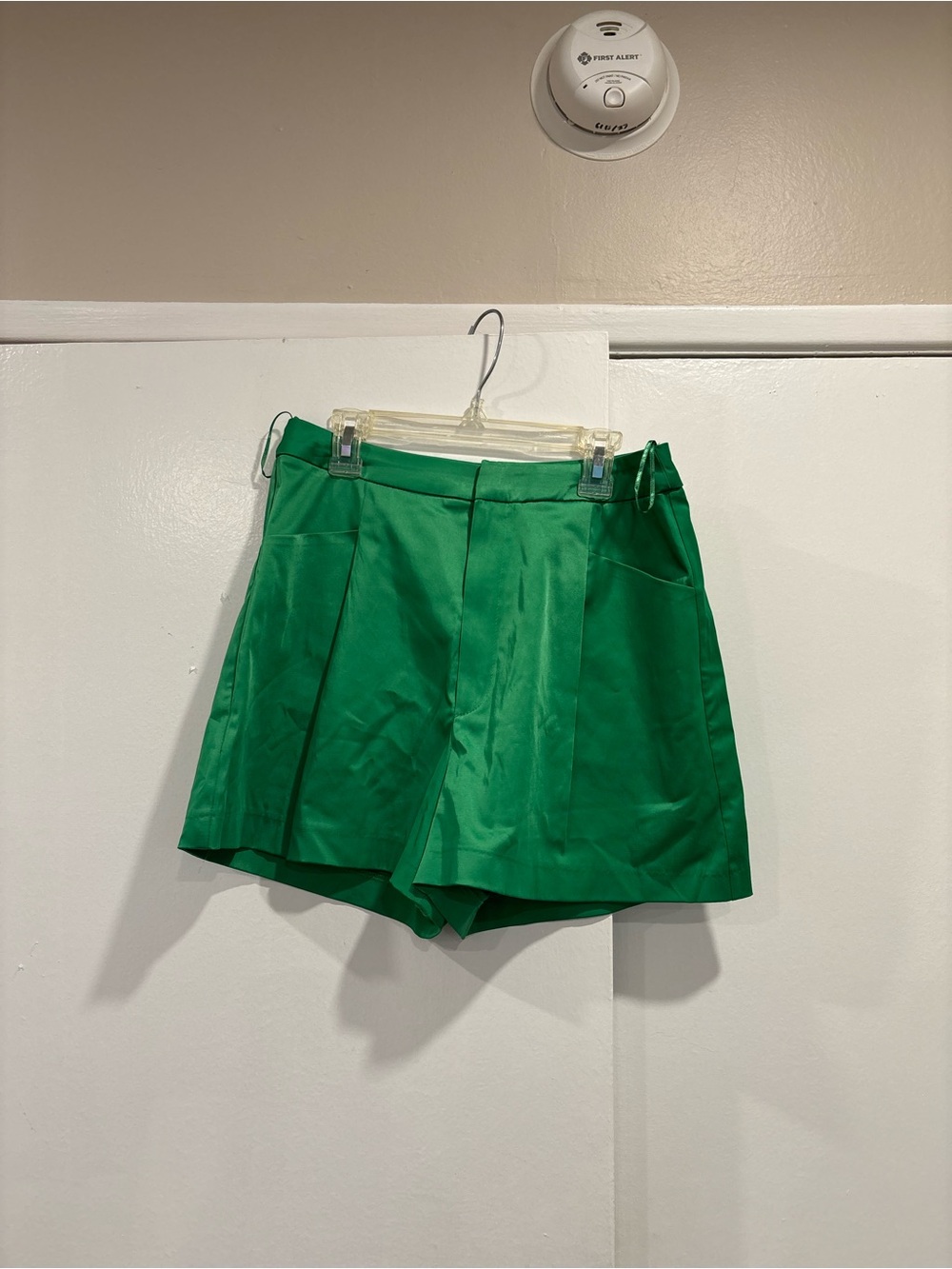 Zara Green Satin Pleated Women's Shorts